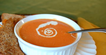 Soupe Crémeuse aux Tomates Rôties