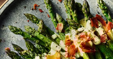 Asperges Rôties et Croustilles de Prosciutto