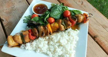 Brochettes de Poulet Sauce à l'Ananas