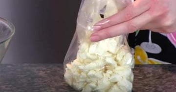 Comment Redonner son « Skouik-skouik » a du Fromage en Grains qui est Allé au Frigo