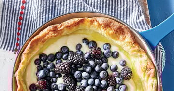 Crêpe Soufflée à la Crème Pâtissière et aux Petits Fruits