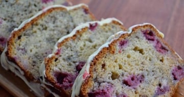 Gâteau aux Bananes, Framboises et Chocolat Blanc