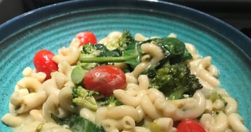 Macaroni Sauce au Fromage et Légumes