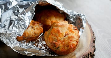 Muffins au Bacon et au Cheddar