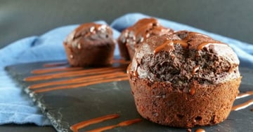 Muffins Super Faciles au Chocolat et aux Bananes Trop Mûres