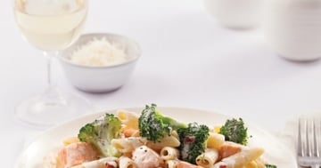 Pennes au Saumon, Brocoli et Sauce Carbonara