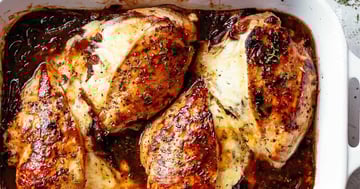 Poitrines de Poulet Désossées Farcies aux Oignons Caramélisés et au Fromage Fondu