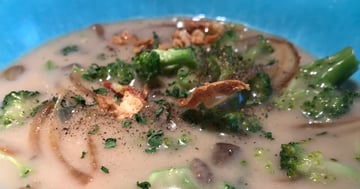 Potage aux Champignons, Brocolis, et Oignons
