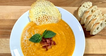 Potage aux Patates Douces parsemé de Pancetta