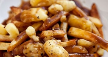 Poutine de Bistrot avec une Sauce à la Guinness