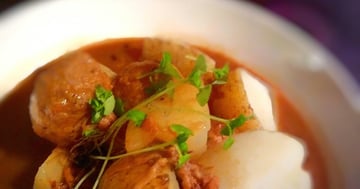 Ragoût de Boulettes & Pattes de Cochon