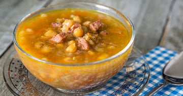 SOUPE AUX POIS TRADITIONNELLE STYLE CABANE À SUCRE