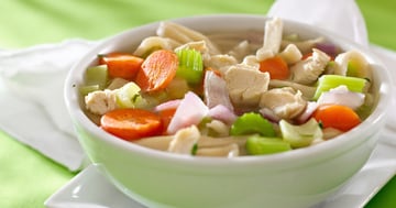 Soupe Simple au Poulet et Riz à L’ancienne