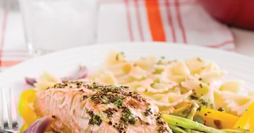 Truite Saumonée en Papillote et Julienne de Légumes