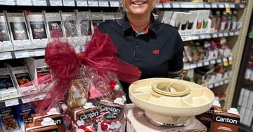 Concours St-Valentin IGA H.Després Ltée Sutton- Gagner un pot à fondue au chocolat ainsi qu’un panier de produits Canton ainsi que Lindt!