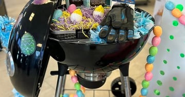 Concours Gagnez un BBQ au charbon deux chocolats et un lot d'accessoires BBQ!