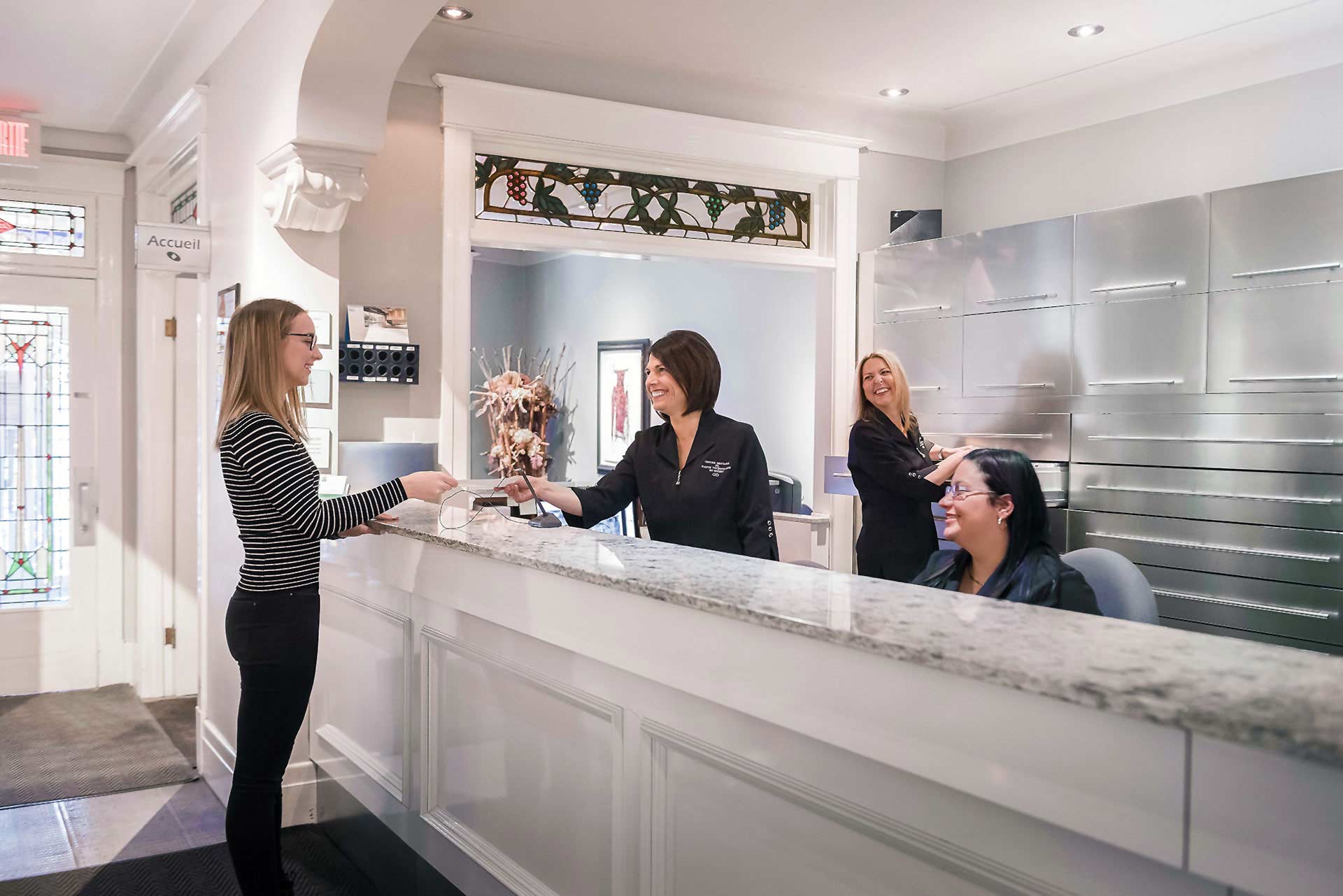 Centre Dentaire de Haute Technologie - Dentiste