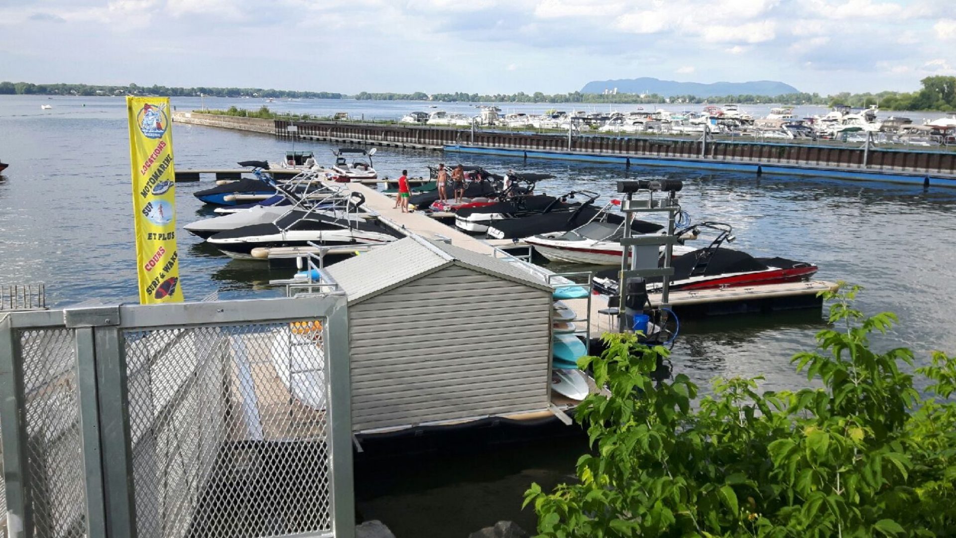 Centre Nautique Poseidon - Location D’embarcations Marines