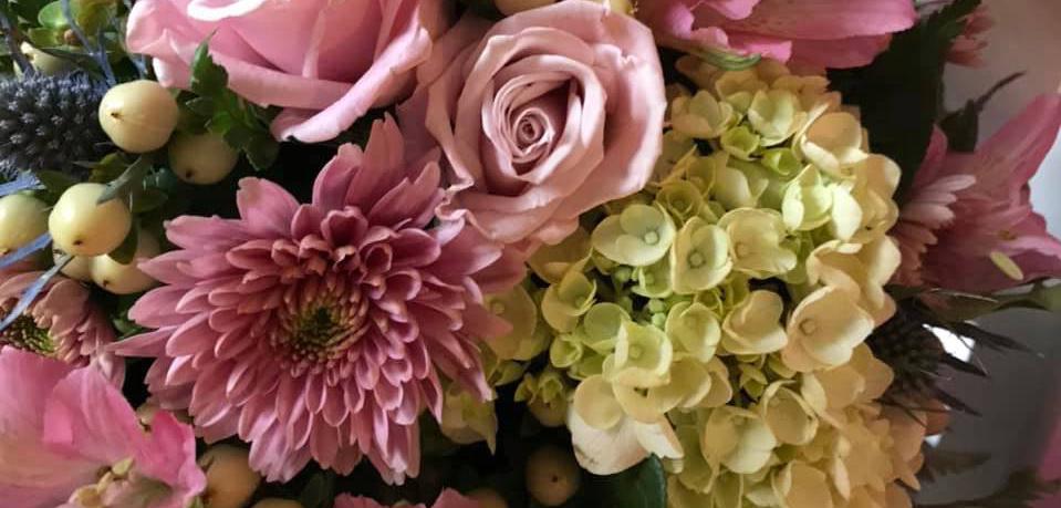 Le Pot aux Roses - Fleuriste Boutique Cadeaux