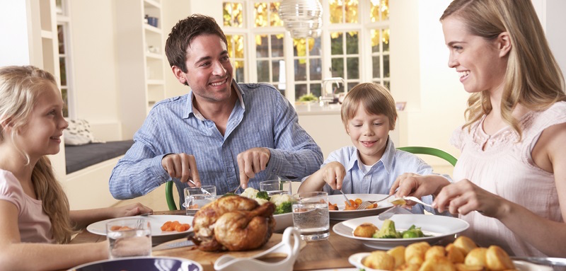 10 Jeux de Repas pour Toute la Famille