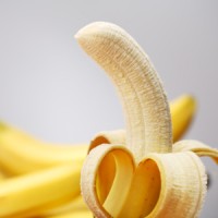 Pelure de Banane contre l'herbe à Puce
