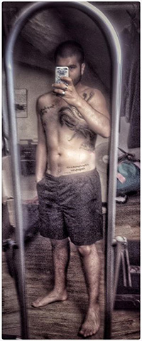 Vincent Lahouze Selfie en Short