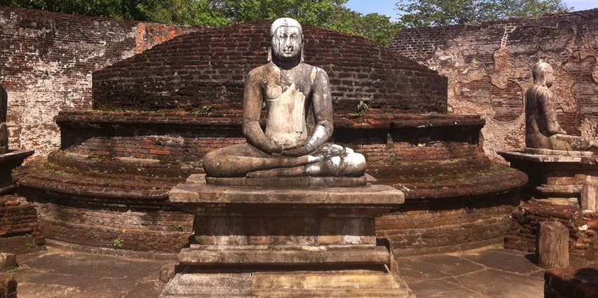 Advaya Yoga en Ligne