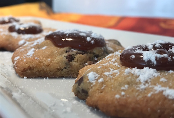 Biscuits aux Pépites de Chocolat et Caramel Fondant 3