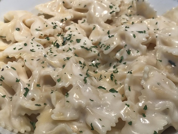 Boucles à la Sauce Alfredo 8