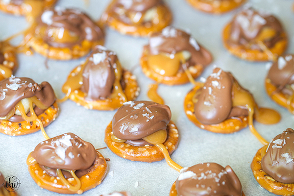 Caramels de Bretzel Macadamia Enrobés de Chocolat et Fleur de Sel