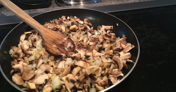 Champignons et Oignon