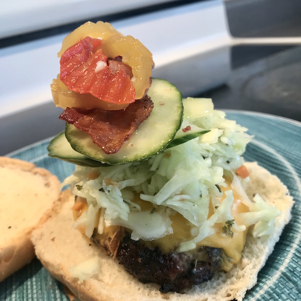 Cheese Hamburger Spécial Bacon et Poivrons 3