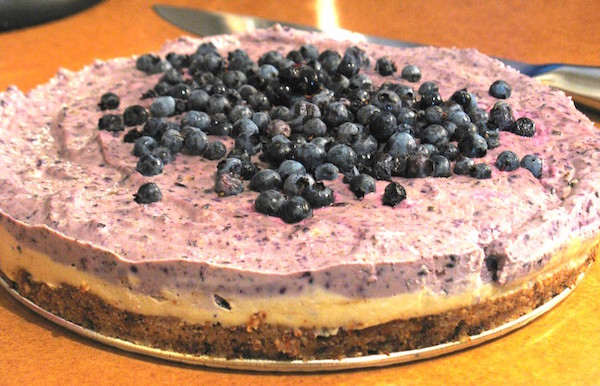 Cheesecake Cru au Faux-mage aux Bleuets (myrtilles) sans gluten, sans produits laitiers