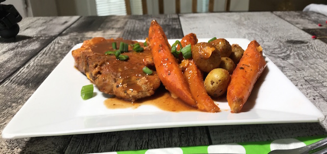 Côtelette de Porc Sauce Tomate et Légumes 2