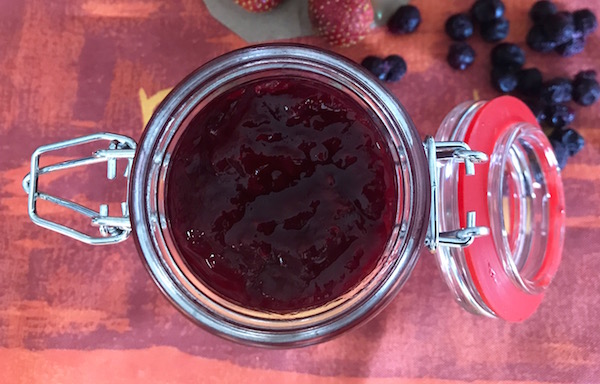 Confiture de Fraises et de Bleuets 3