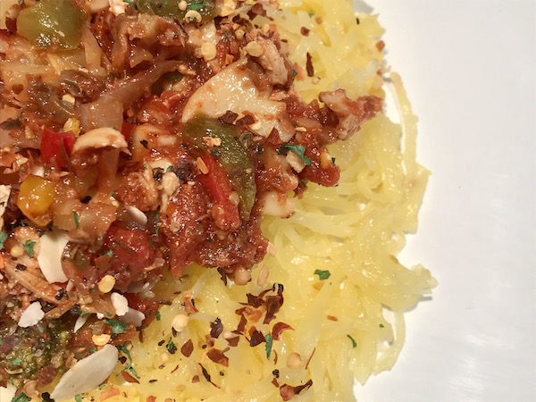 Courge Spaghetti Effilochés et Sauce Végétarienne
