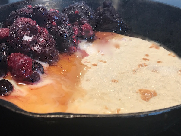 Crêpes aux Fruits Crème et Sirop D'érable 2