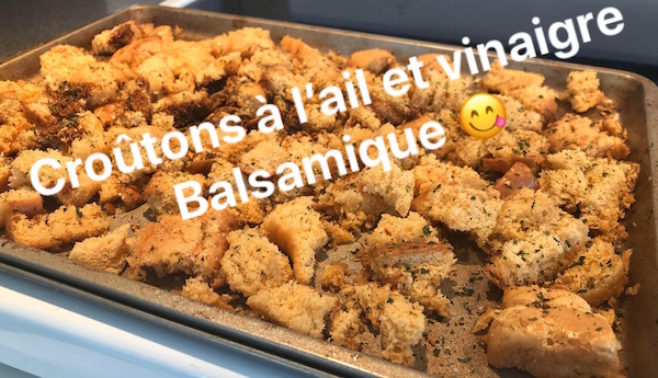 Croûtons à L'ail et Vinaigre Balsamique 