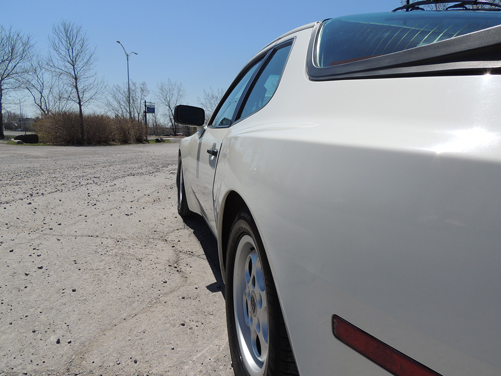 Porsche 944 Blanche 1986