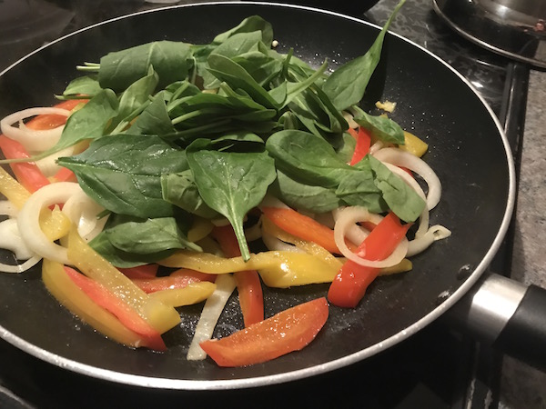 Fajitas Poulet Légumes dans sauce BBQ et Shiracha 2