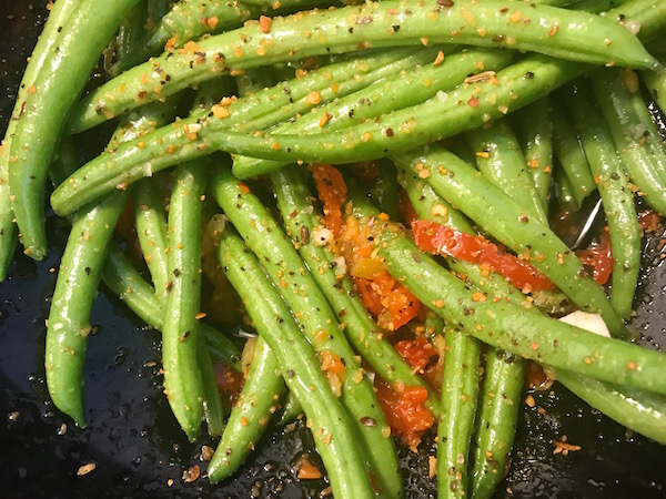 Fèves Vertes et Poivrons Marinés 1