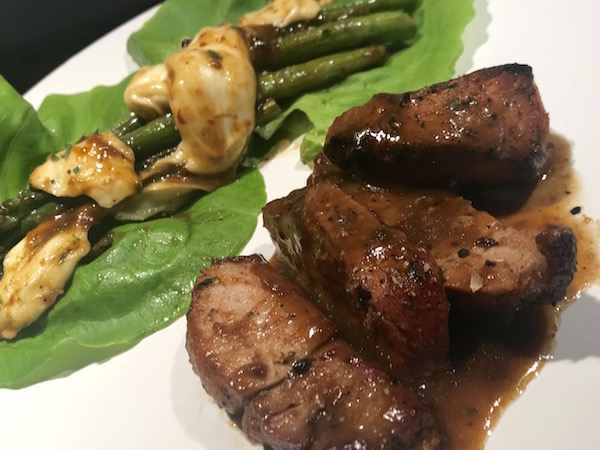 Filet de Porc Servi avec Asperges Fromagés 4