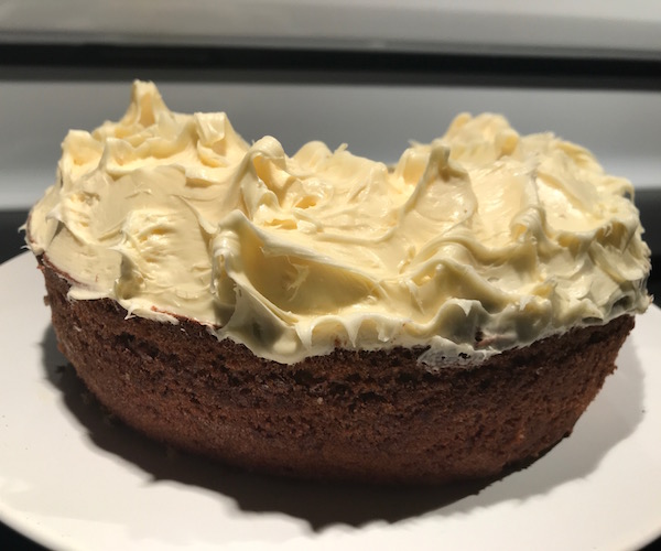 Gâteau aux Carottes Fait Maison et Glaçage au Beurre 5