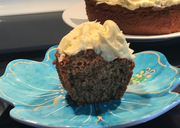 Gâteau aux Carottes Fait Maison et Glaçage au Beurre 7
