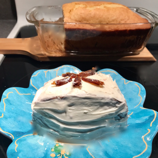 Gâteau aux Dattes et Glaçage Vanille 2