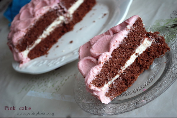 Gâteau Rose au Parfum Cassis 1