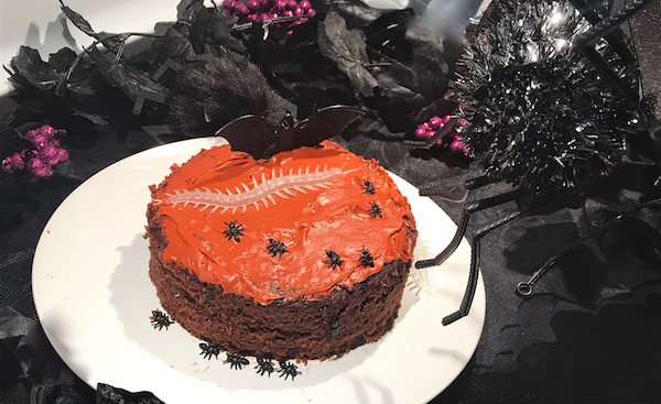 Gâteau au Chocolat, Glaçage Orange pour L'halloween 2