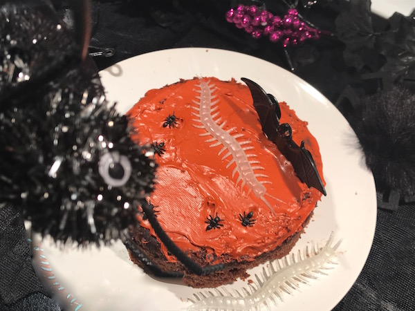 Gâteau au Chocolat, Glaçage Orange pour L'halloween 7