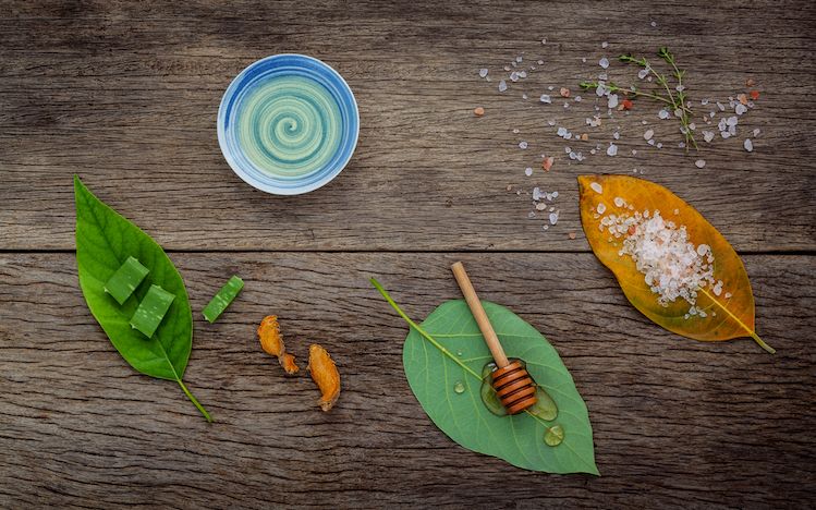 Le Sel Rose de L’Himalaya et le Miel Pourraient Améliorer la Qualité du