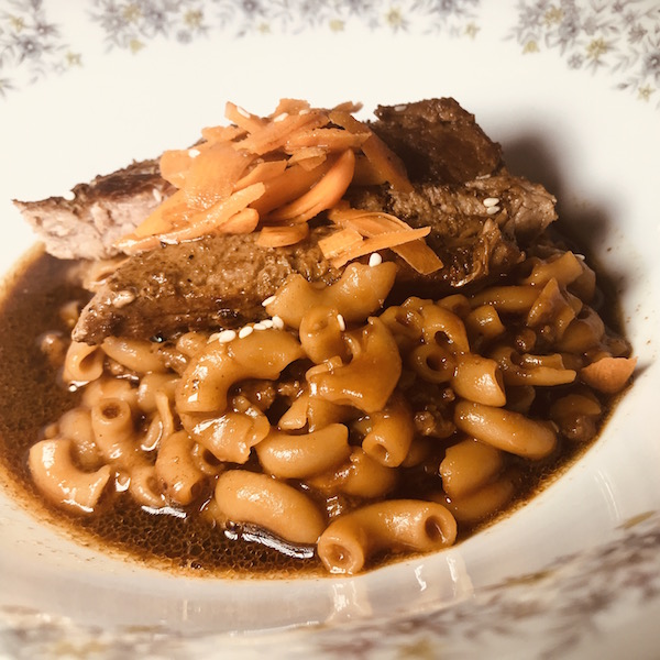 Macaroni Chinois Succulent avec Lanières de Boeuf 1